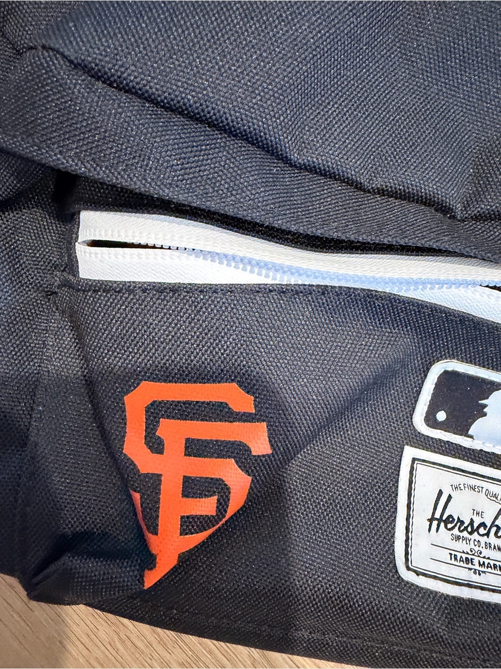 Herschel San Francisco Giants Belt Bag - NWOT - Picture 3 of 8